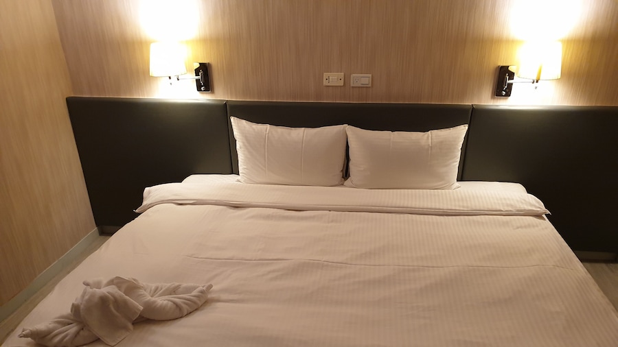 Walker Hotel Sanchong