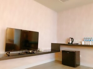 Quarto quádruplo empresarial | Cortinas blackout, Wi-Fi de cortesia, roupa de cama
