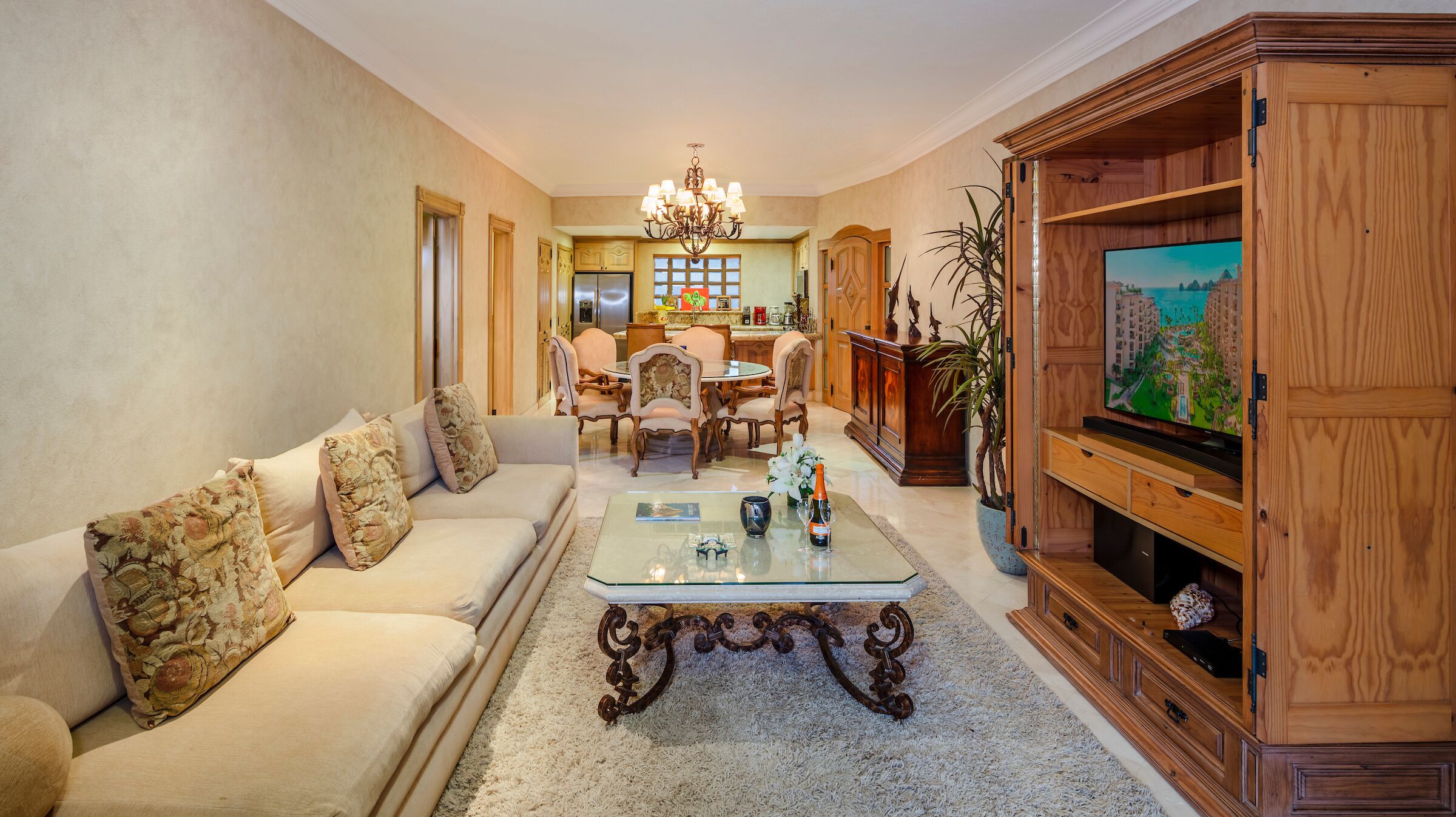 TV, DVD player, aparelho de som