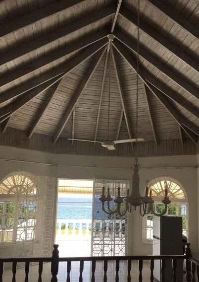 An Oceanfront Getaway - Wheelchair Accessible with Private Pool.