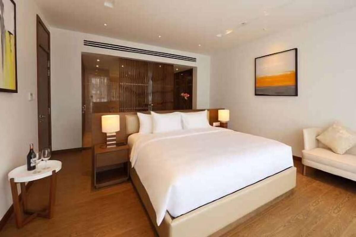 1 bedroom, in-room safe, desk, laptop workspace