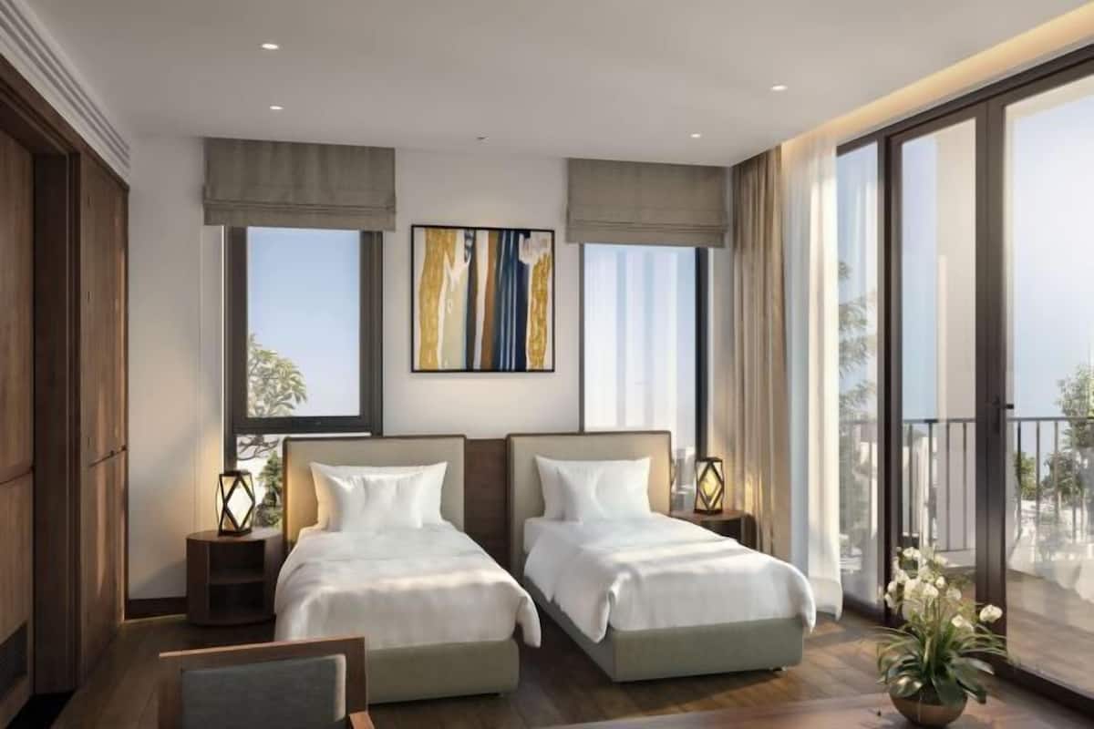 In-room safe, desk, laptop workspace, blackout drapes