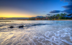 Beach nearby, sun-loungers, beach towels