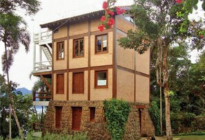 Exterior - A House in the Lighthouse (Ubatuba)