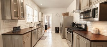 Madion Retreat !!  Sove opptil 8 gjester !!