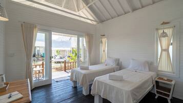 Deluxe Twin Room, Garden View | In-room safe, desk, soundproofing, free cots/infant beds