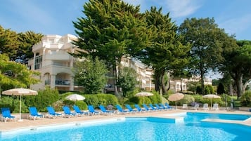 Piscine extérieure, piscine chauffée
