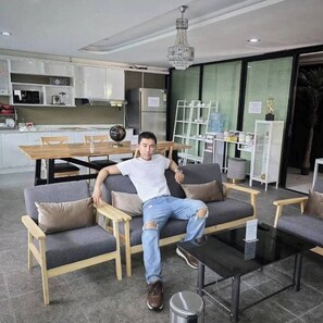 Bar (on property) - 51 Suanplu Residence (Bangkok)