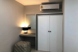 スーペリア ルーム | 1 室のベッドルーム、デスク、遮光カーテン、WiFi (無料)
