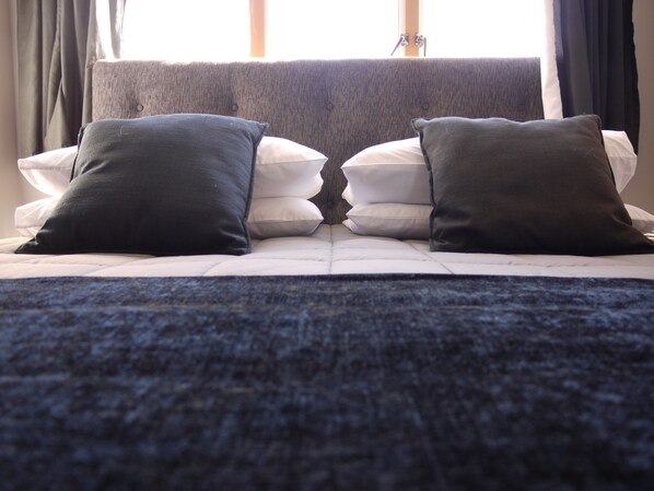 더블룸, 퀸사이즈침대 1개, 공용 욕실 | 무료 WiFi, 침대 시트