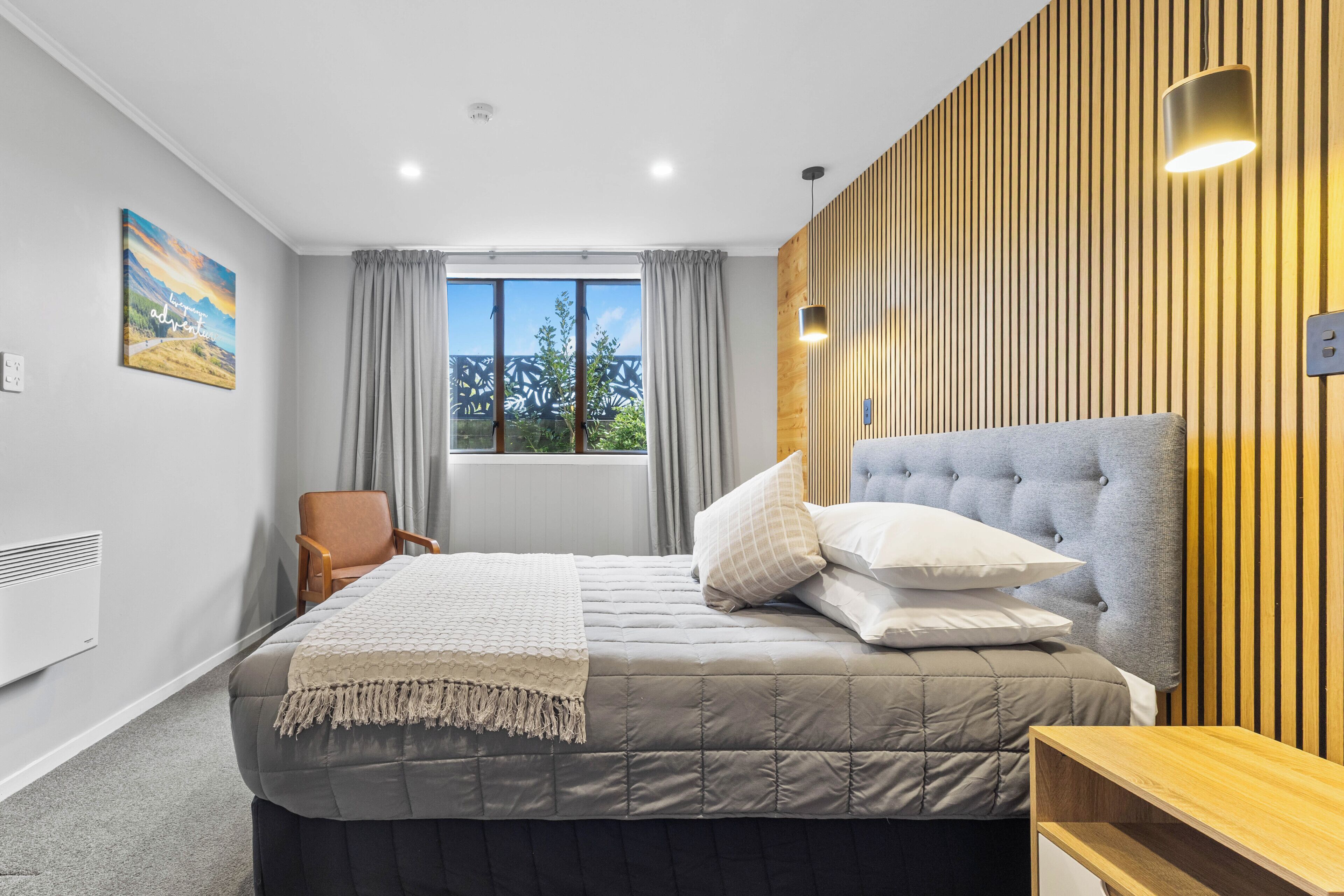 Double Room, 1 Queen Bed, Shared Bathroom