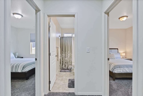 Moderni ja ylellinen yksityinen 3 makuuhuoneen koti