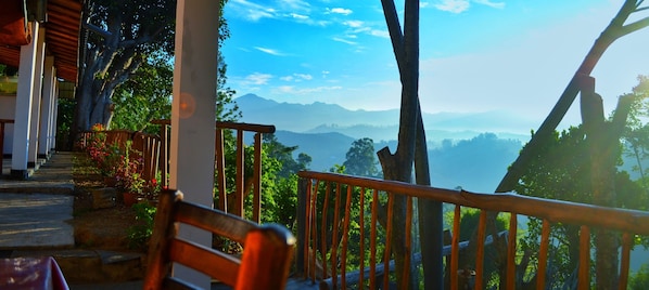 Kamar Keluarga, 1 kamar tidur, Bebas Asap Rokok, pemandangan gunung | Area keluarga | TV LED dan perapian