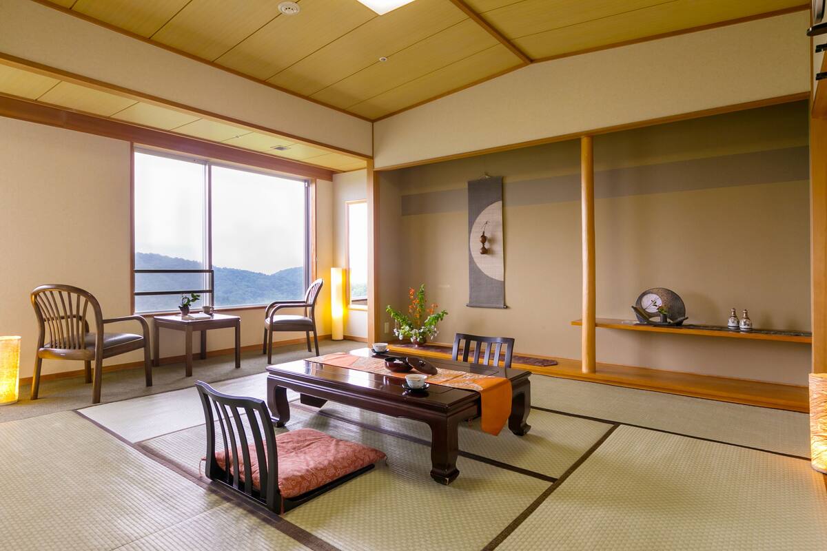 Japanese Style 8-Tatami Room (about 18㎡), Smoking | In-room safe, desk, soundproofing, WiFi (free)