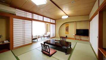 Habitación tradicional, para fumadores (Japanese Style, 10-Tatami, about 21㎡) | Caja de seguridad en la habitación, escritorio y insonorización