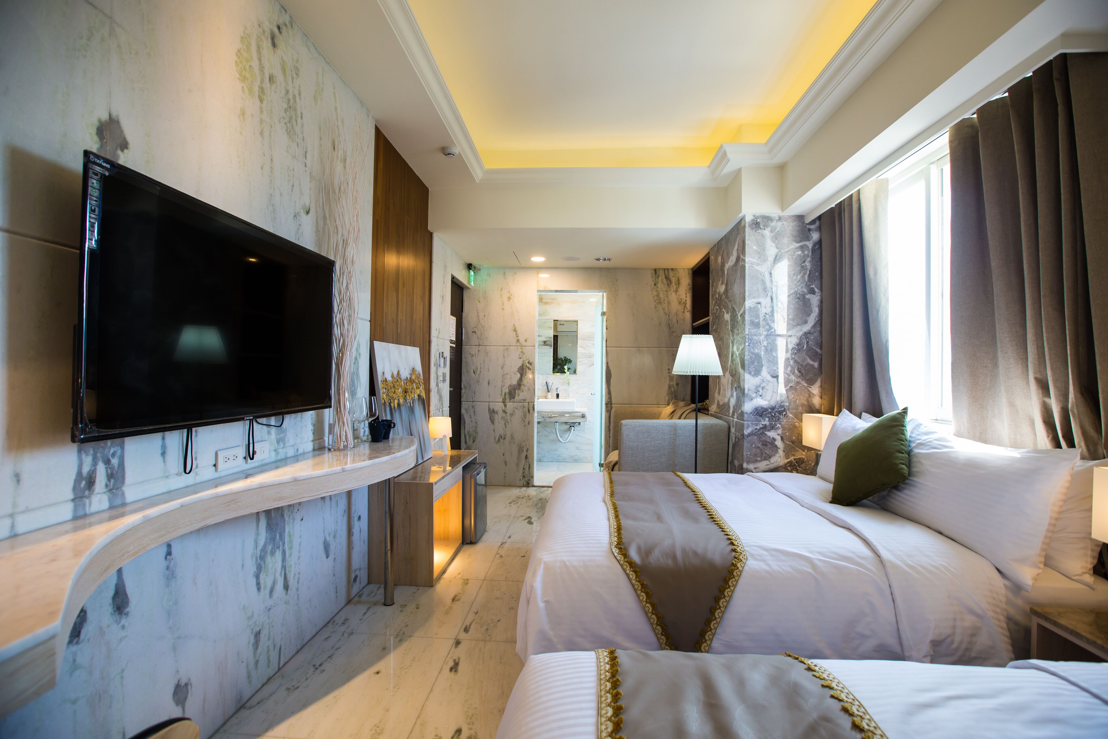 deluxe quadruple room | 1 bedroom, desk, blackout curtains, free wifi