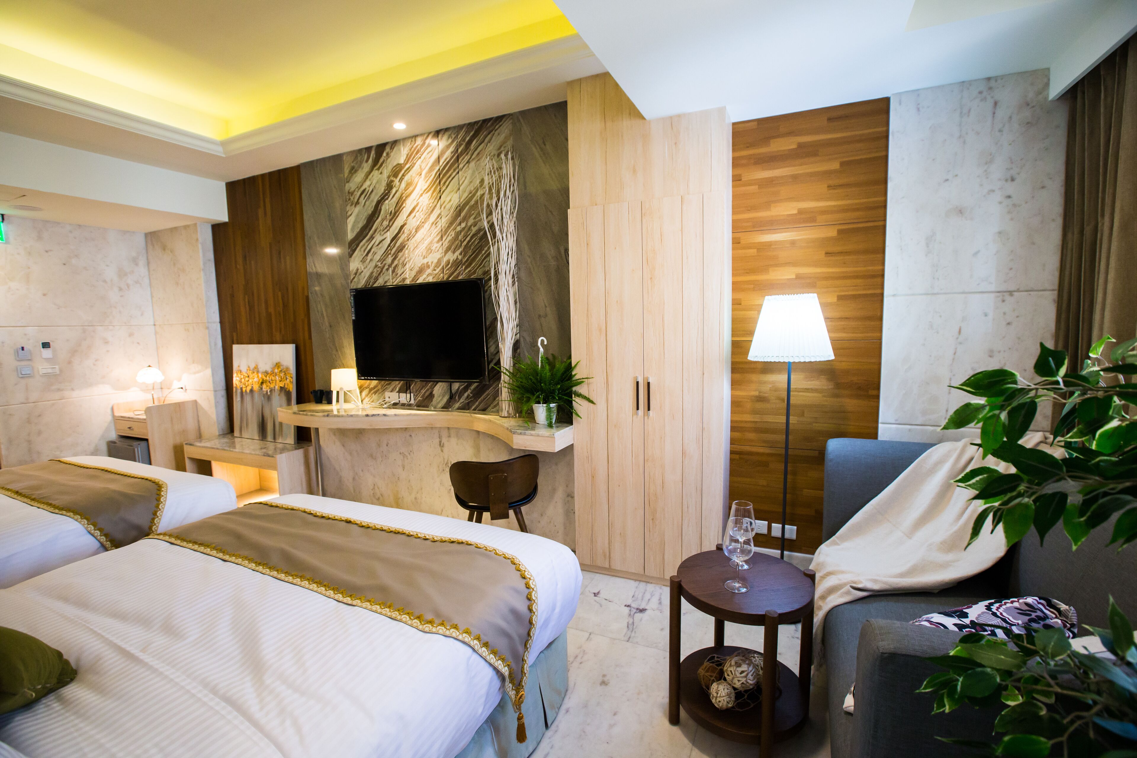 deluxe quadruple room | 1 bedroom, desk, blackout curtains, free wifi