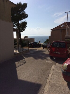 Property grounds - Apartment in Podgora with Terrace, Air condition, WIFI (4492-7) (Podgora)