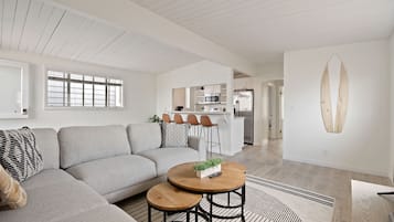 Smart TV, videojuegos, reproductor de DVD y libros