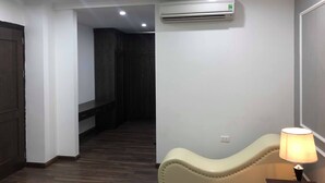 Minibar dan Wi-Fi gratis