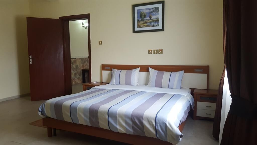 Desk, free WiFi, bed sheets, wheelchair access