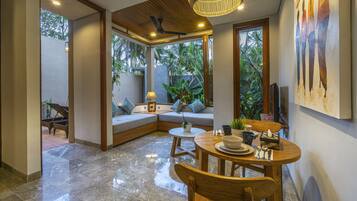 50-tums smart-tv med kabelkanaler och tv