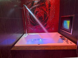 Bañera de hidromasaje privada
