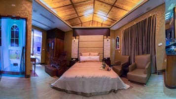 Deluxe-Doppelzimmer | Minibar, Schreibtisch, Verdunkelungsvorhänge, schallisolierte Zimmer