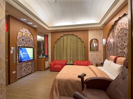 Habitación Deluxe doble | Minibar, escritorio, cortinas opacas y sistema de insonorización