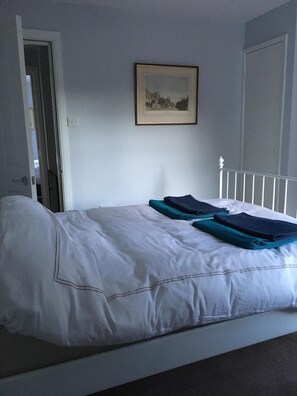 2 bedrooms, free WiFi, bed sheets - Victorian Townhouse in Beverley (Beverley)