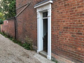 Exterior detail - Victorian Townhouse in Beverley (Beverley)