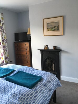 2 bedrooms, free WiFi, bed sheets - Victorian Townhouse in Beverley (Beverley)