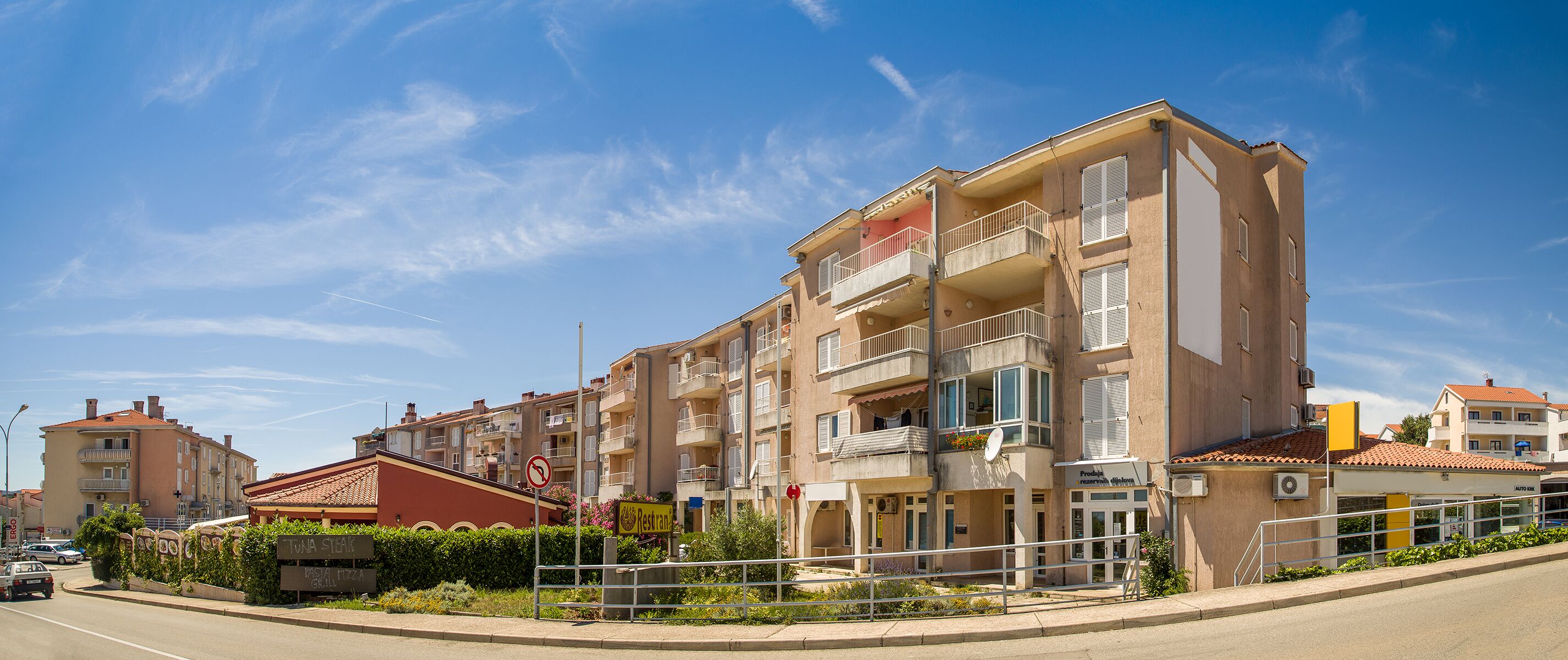 Mặt tiền nơi lưu trú