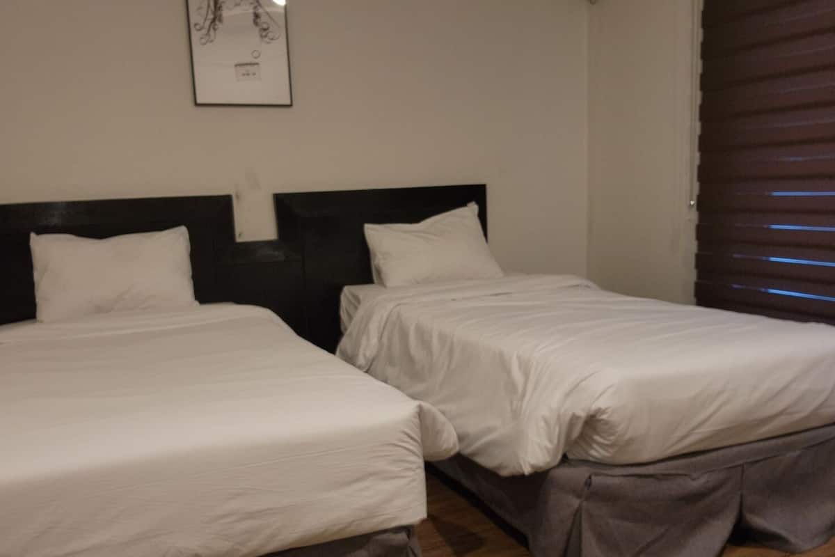 Standard Twin Room | 1 bedroom, premium bedding, blackout drapes, soundproofing