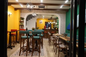 Bar (in der Unterkunft)