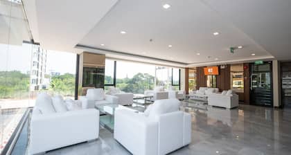 B2 Korat Premier Hotel