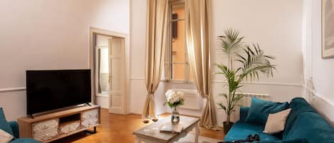 Appartement, 3 chambres | Salle de séjour