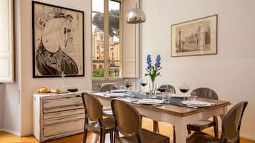 Leilighet, 3 soverom | Oppholdsrom | LCD-TV