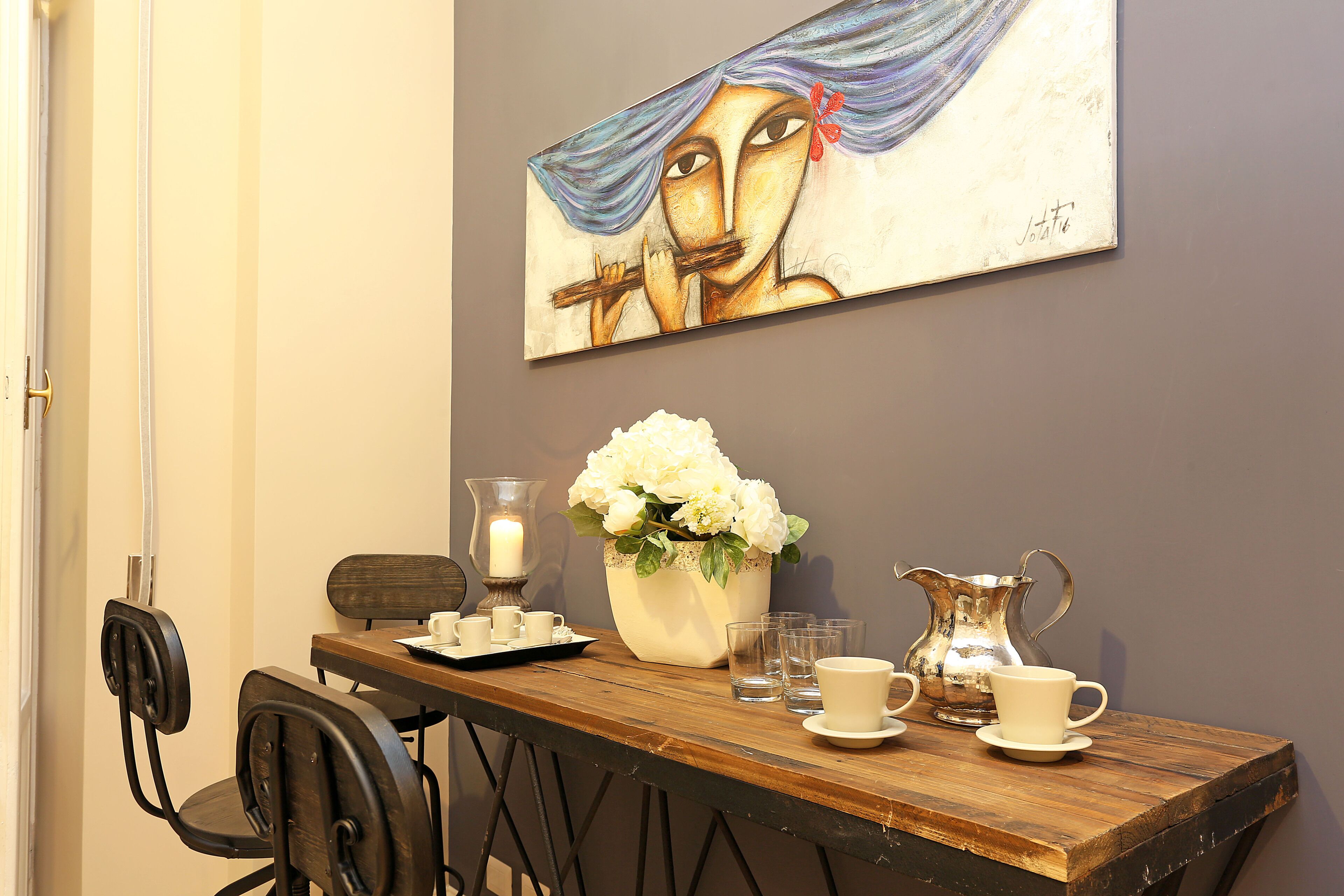 Apartamento, 2 quartos | Opções para refeição no quarto