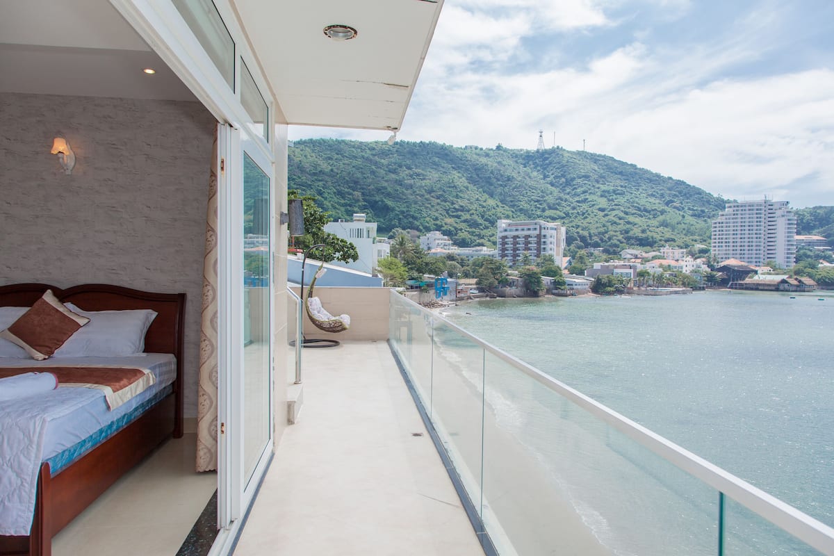 Villa | Balcón