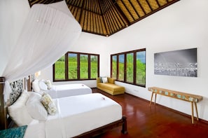 Luxury-Villa, 4 Schlafzimmer, Meerblick | 4 Schlafzimmer, Zimmersafe, schallisolierte Zimmer