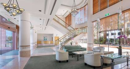 Oaks Gold Coast Hotel