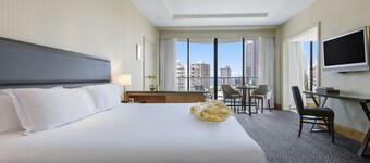 Oaks Gold Coast Hotel