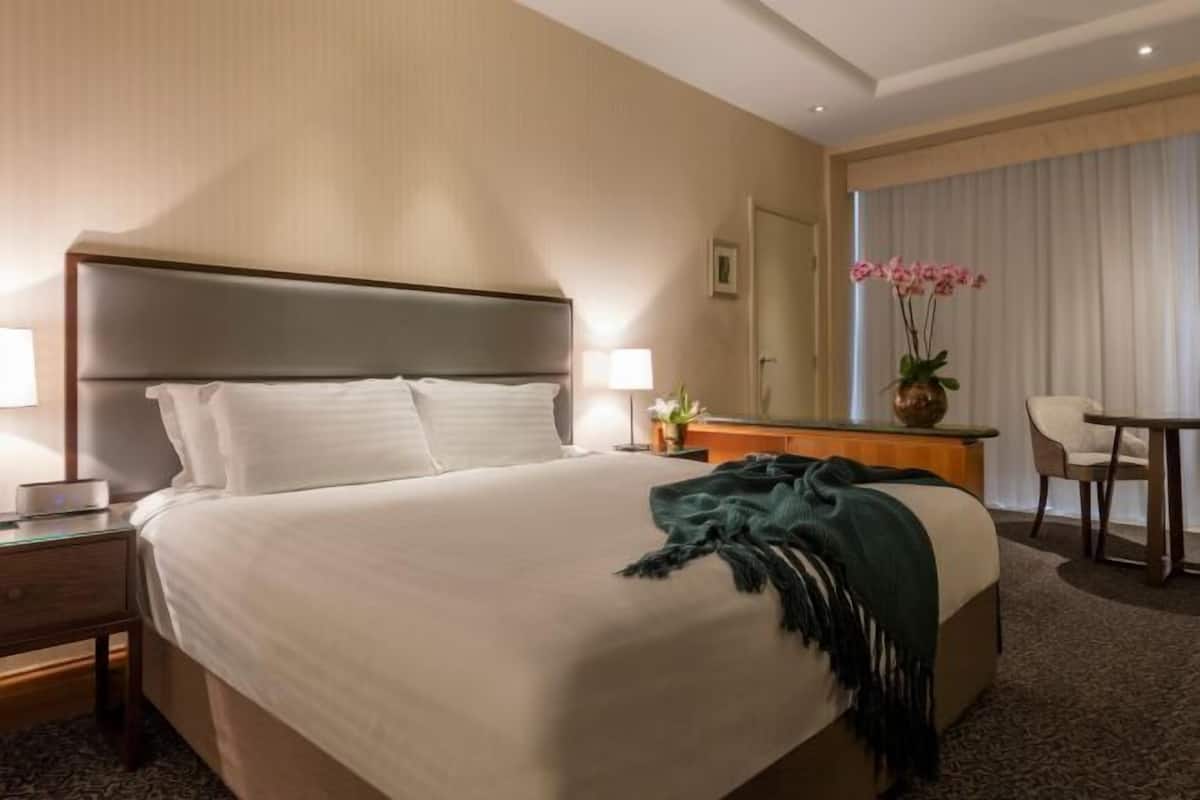 1 bedroom, in-room safe, desk, laptop workspace