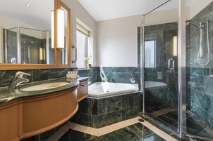 Ducha y bañera combinadas y artículos de higiene personal ecológicos