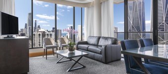 Oaks Gold Coast Hotel