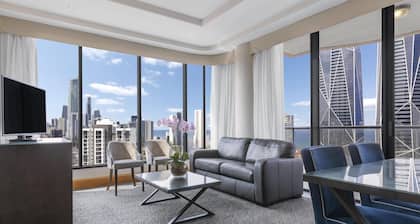 Oaks Gold Coast Hotel