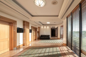 Lobby - Oaks Gold Coast Hotel (Surfers Paradise)