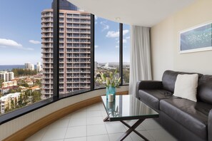 View from room - Oaks Gold Coast Hotel (Surfers Paradise)