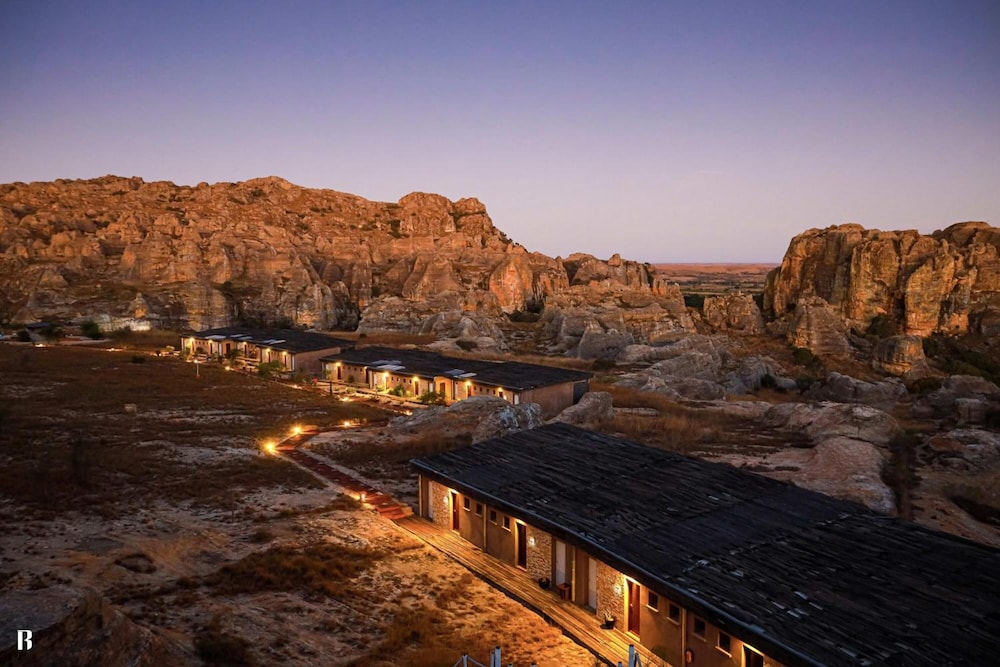 Isalo Rock Lodge by null